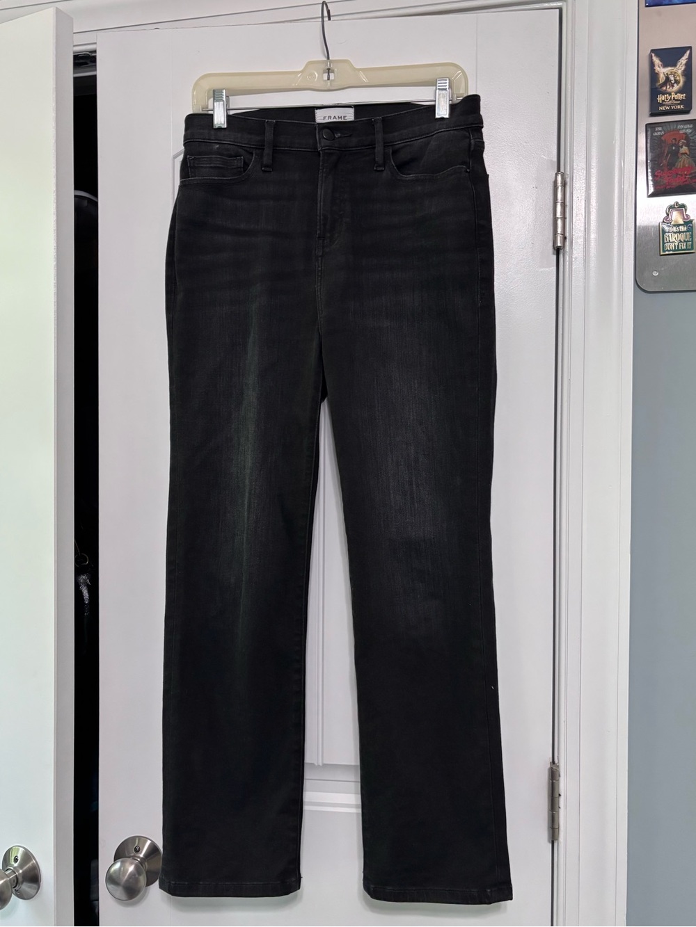 Frame Le Straight black jeans